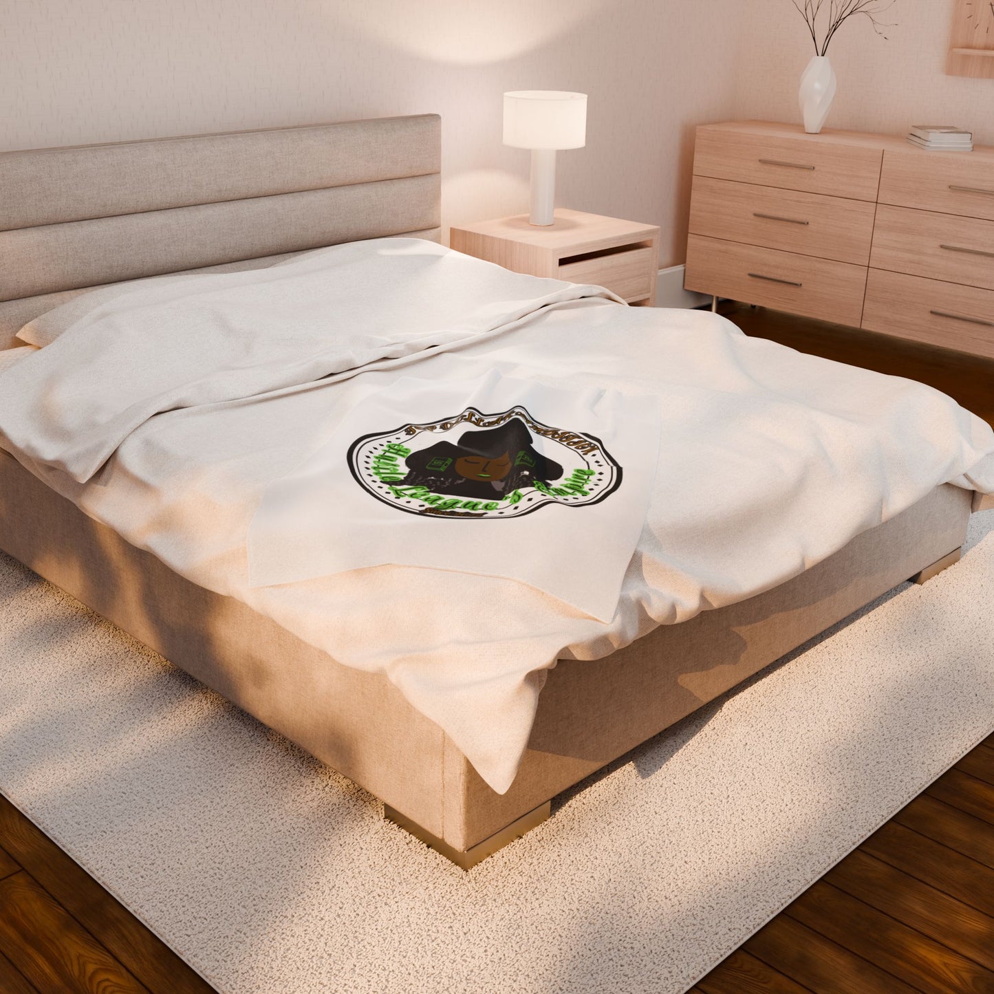 Cozy Velveteen Plush Blanket with Artistic Design - Perfect for Home Decor and Gifts