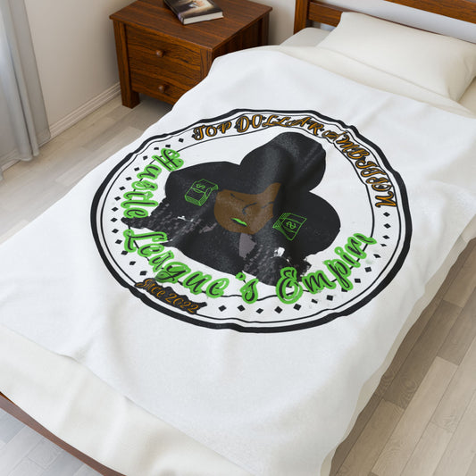 Cozy Velveteen Plush Blanket with Artistic Design - Perfect for Home Decor and Gifts